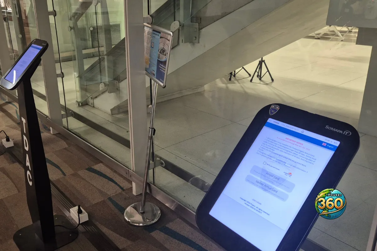 Bornes TDAC dans un aéroport en Thaïlande pour remplir la Thailand Digital Arrival Card