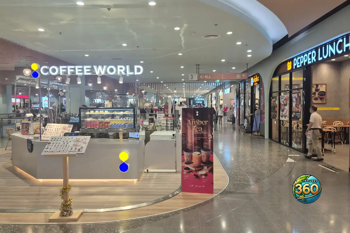 Coffee World et restaurant Pepper Lunch dans la zone restauration de Central Phuket