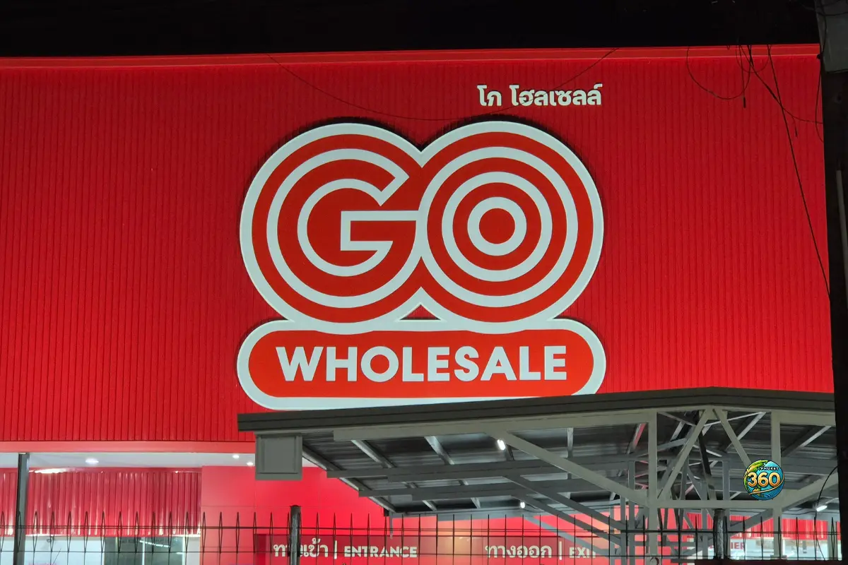Logo GO Wholesale sur la façade du magasin à Phuket, Thaïlande