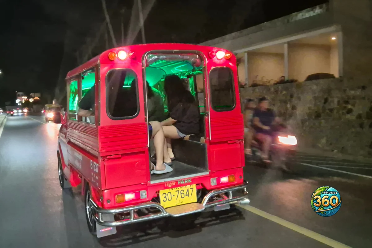 Exemple de tuk-tuk à Phuket de nuit