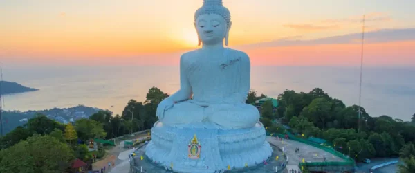 Le big Buddah qui surplombe Phuket