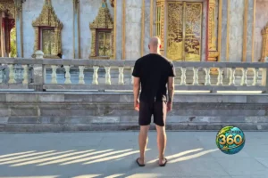 Exemple d'une tenue appropriée dans un temple pour les hommes
