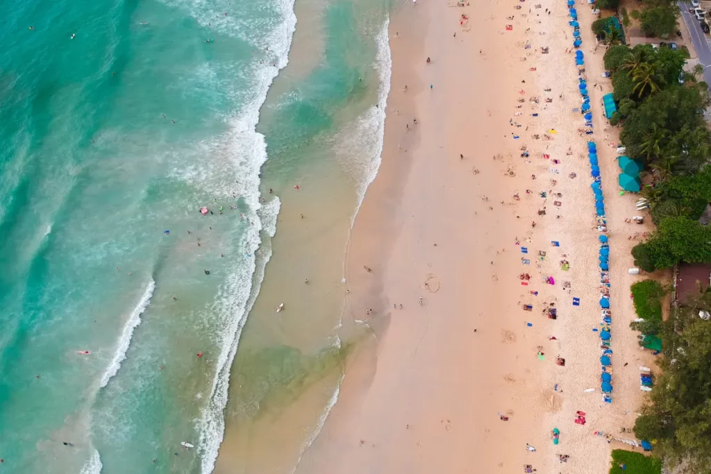 Karon Beach, l'une des plus belles plages de Phuket