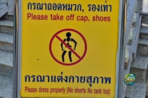 Tenue correcte avant de rentrer dans endroits religieux